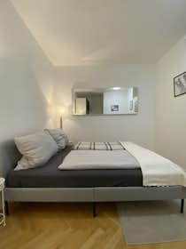 Private room for rent for €750 per month in Munich, Springerstraße
