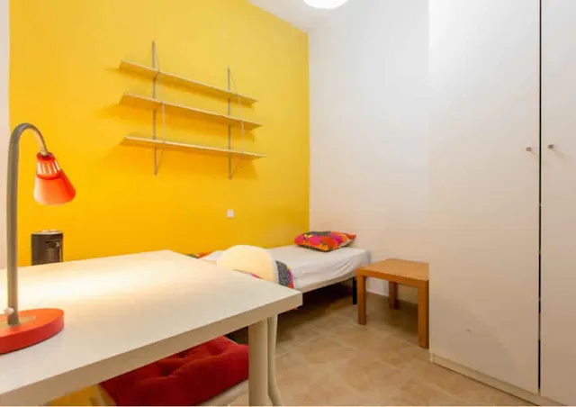Private room in Calle Mesón de Paredes, Madrid (1409472) room image 2