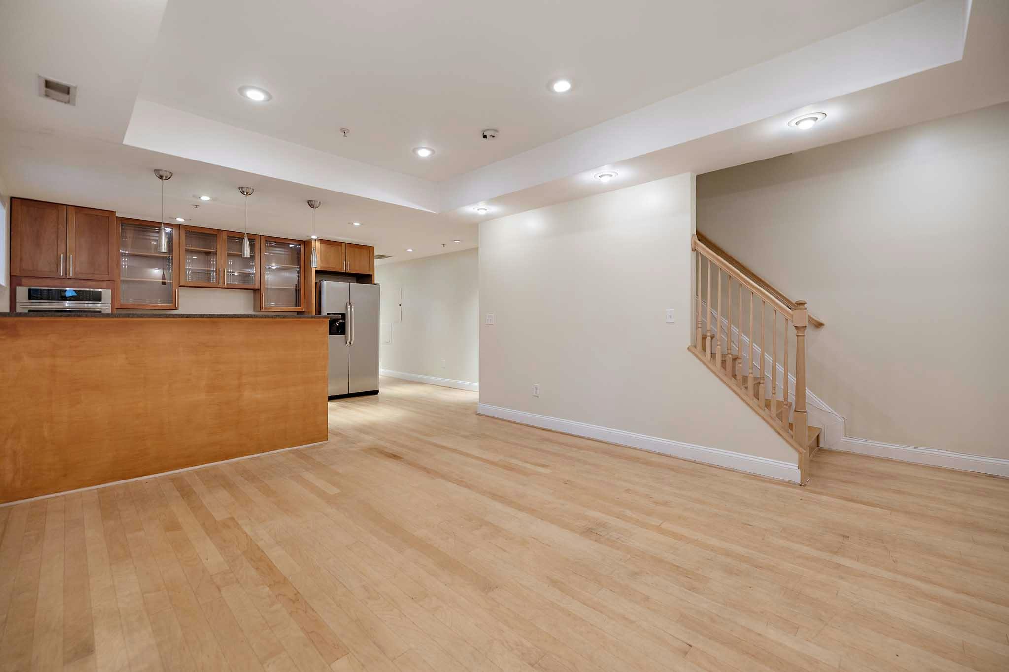 Monroe St NW, Washington, D.C., DC preview