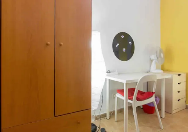 Private room in Calle Mesón de Paredes, Madrid (1409499) room image 2