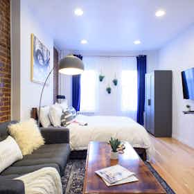 单间公寓 正在以 $3,477 的月租出租，其位于 New York City, E 83rd St