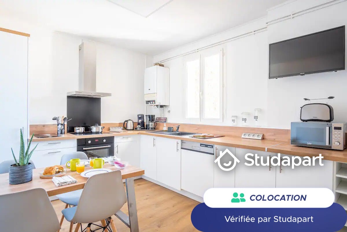 Private room for rent for €440 per month in Le Havre, Rue Gustave Brindeau