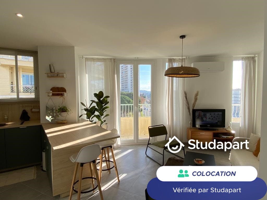 Private room for rent for €515 per month in Toulon, Avenue Émile Vincent