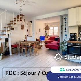 Chambre privée à louer pour 400 €/mois à La Seyne-sur-Mer, Chemin de Mauveou