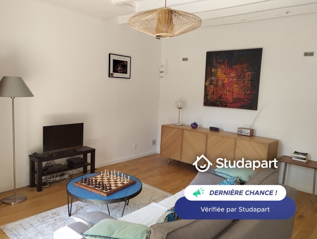 House for rent for €1,750 per month in Massy, Rue Gambetta