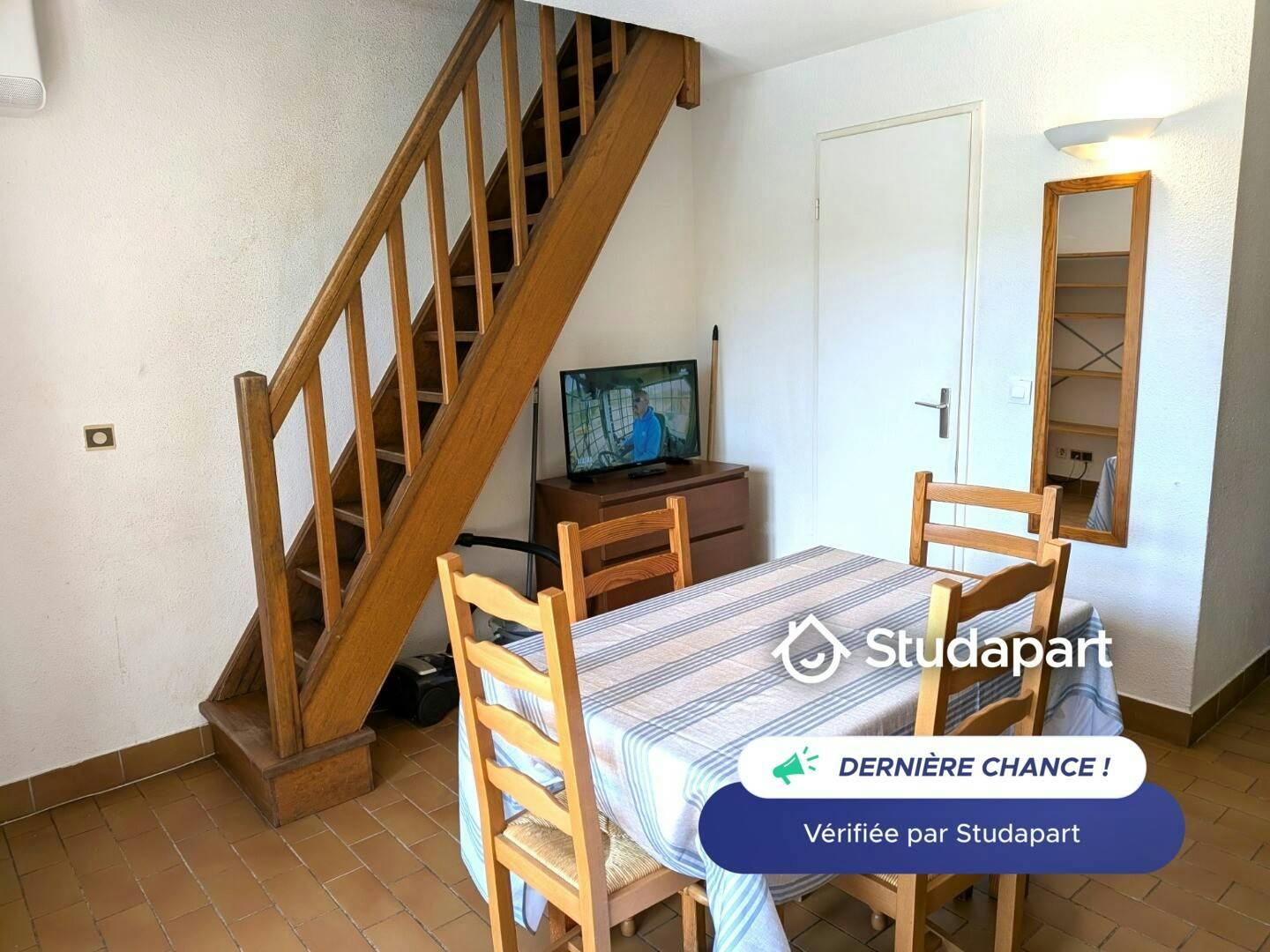 Casa para alugar por € 900 por mês em Villeneuve-Loubet, Avenue de Cireuil