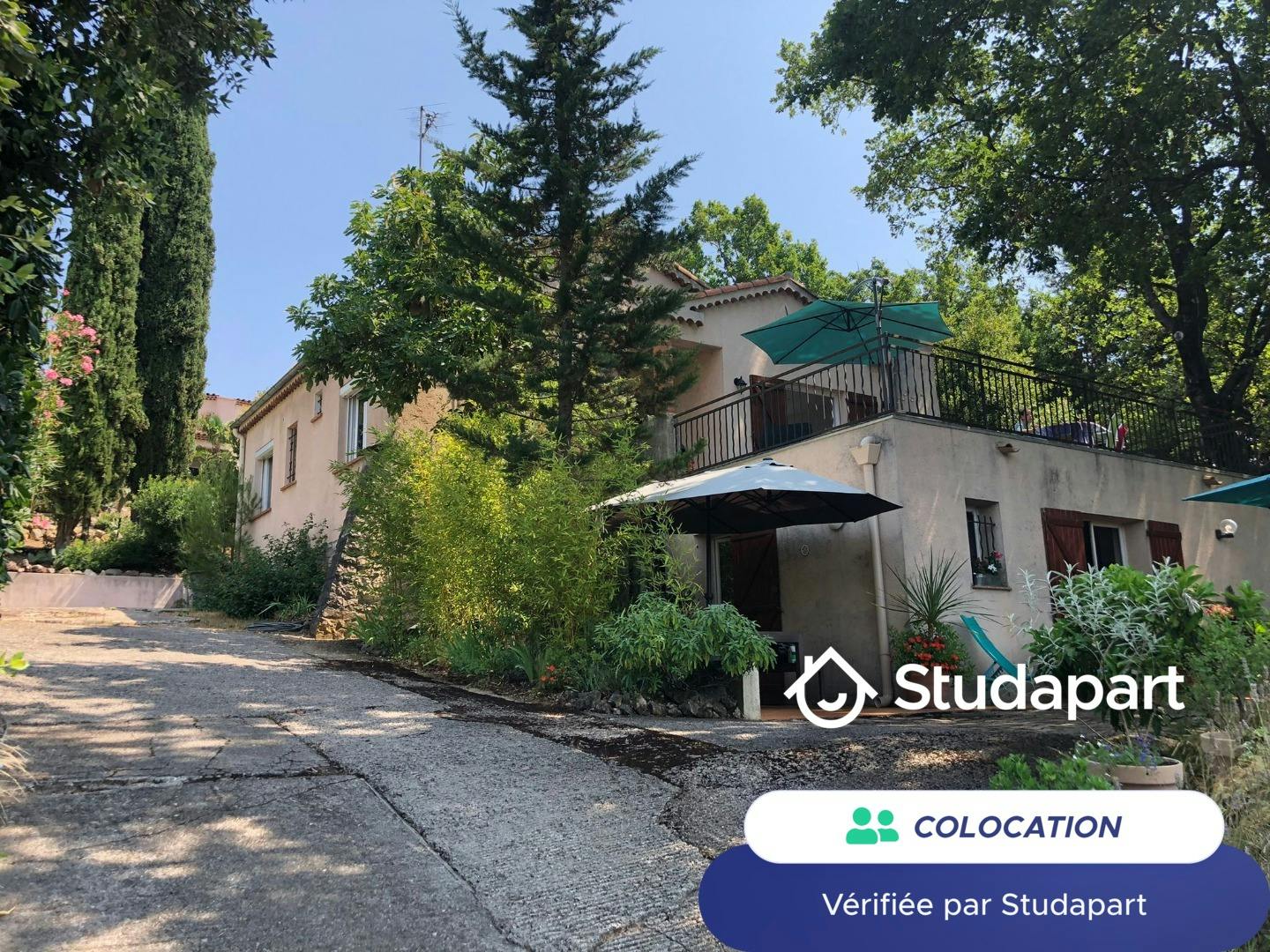 Private room for rent on Avenue des Fauvettes, Biot