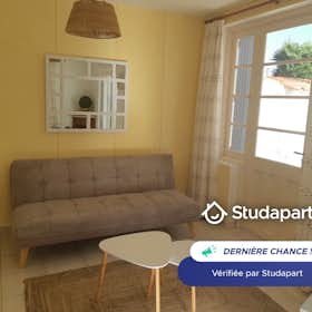 Haus zu mieten für 950 € pro Monat in Châtelaillon-Plage, Rue du Général Lapasset