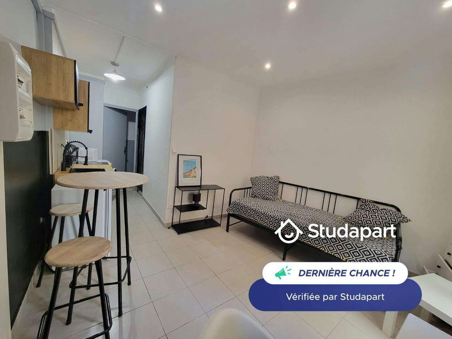 Apartment for rent for €475 per month in Béziers, Rue Massol