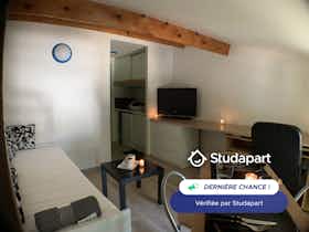 Lägenhet att hyra för 550 € i månaden i Aytré, Place de la République
