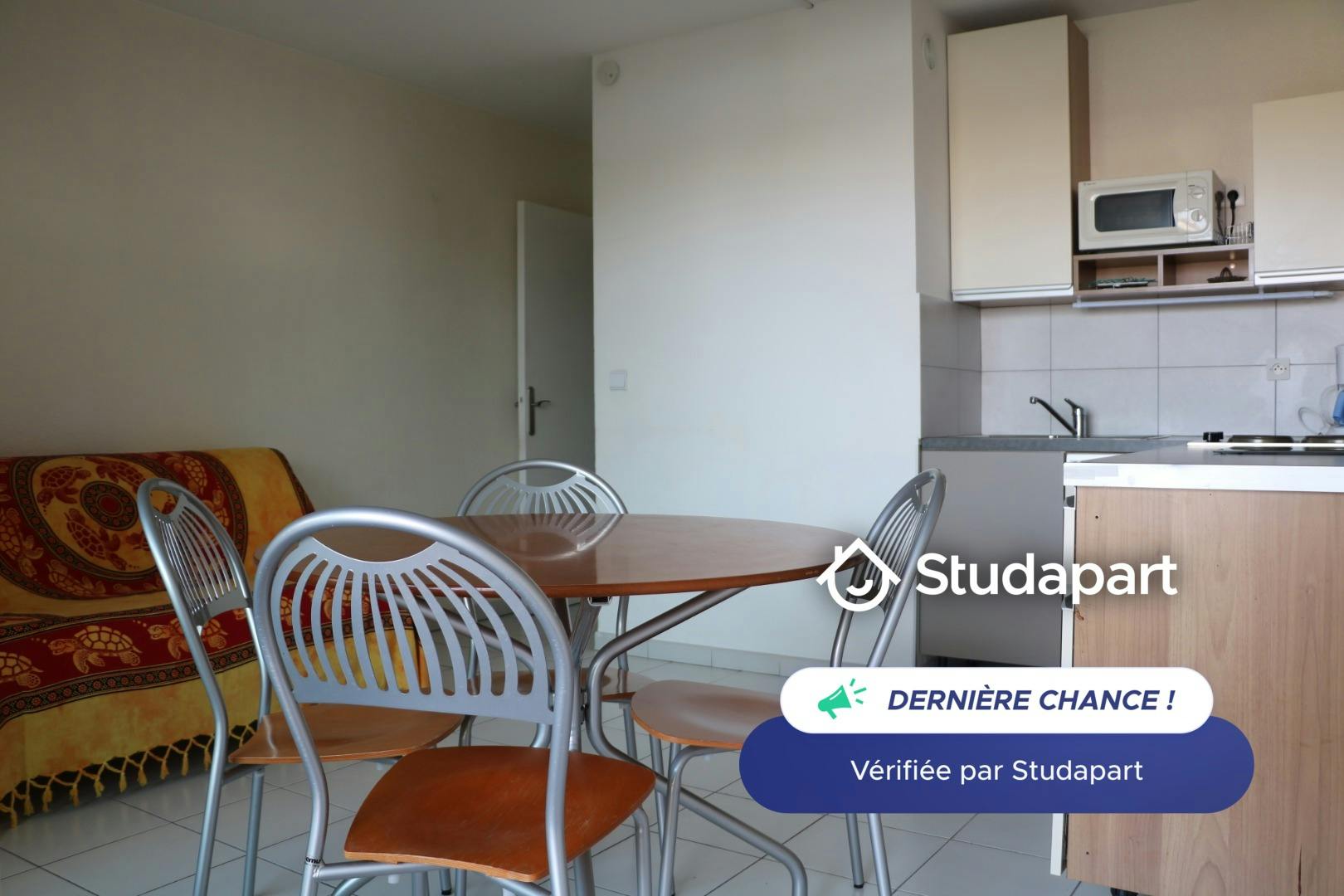 Apartment for rent for €795 per month in Vallauris, Avenue Blanchi