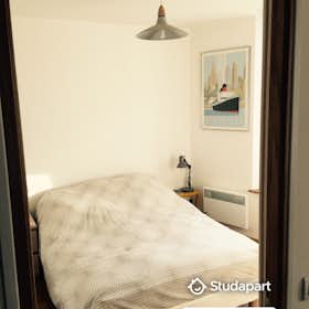 Apartment for rent for €630 per month in Reims, Rue René Bourgeois
