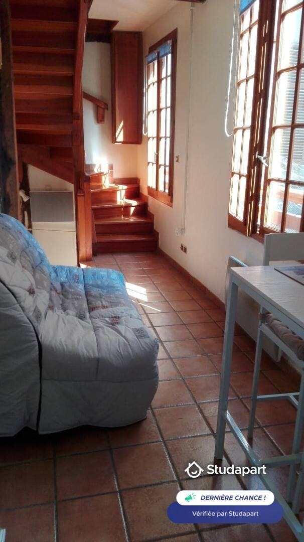 Appartement à louer pour 350 €/mois à Troyes, Cour de la Rencontre