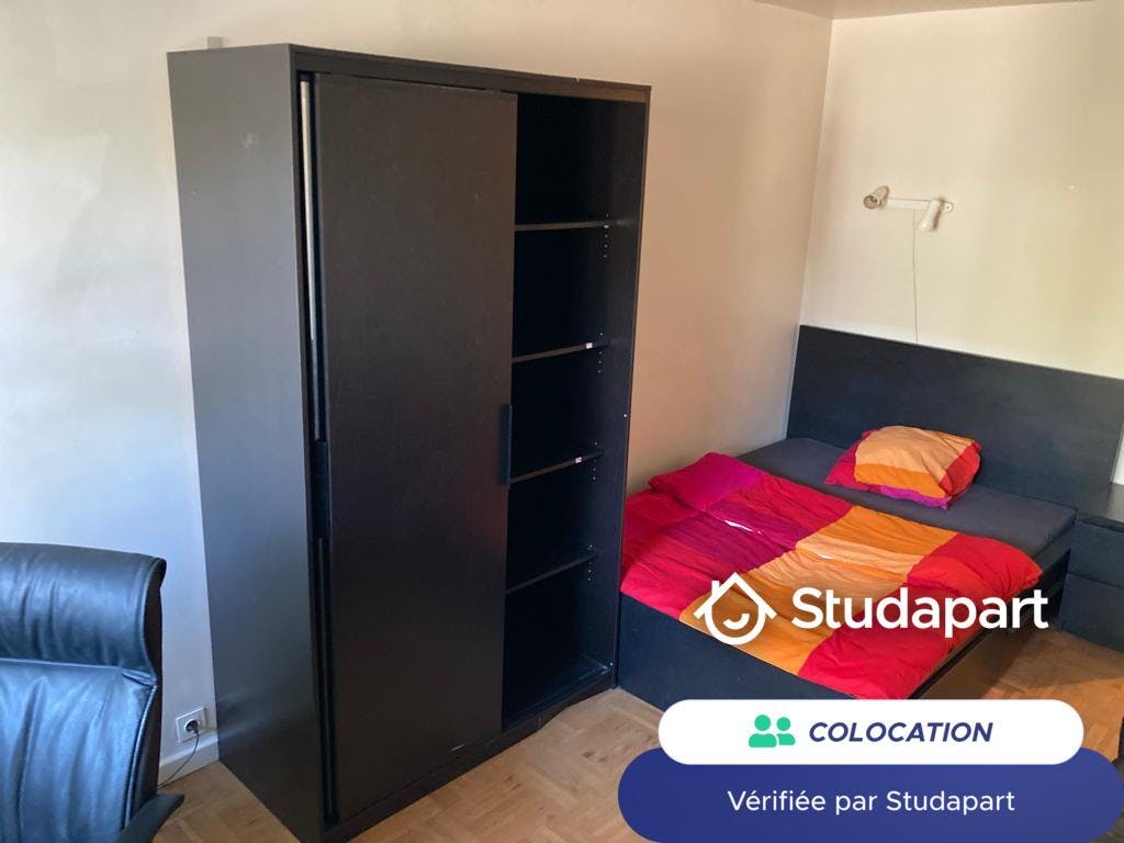 Private room for rent for €565 per month in Bures-sur-Yvette, Avenue Édouard Herriot
