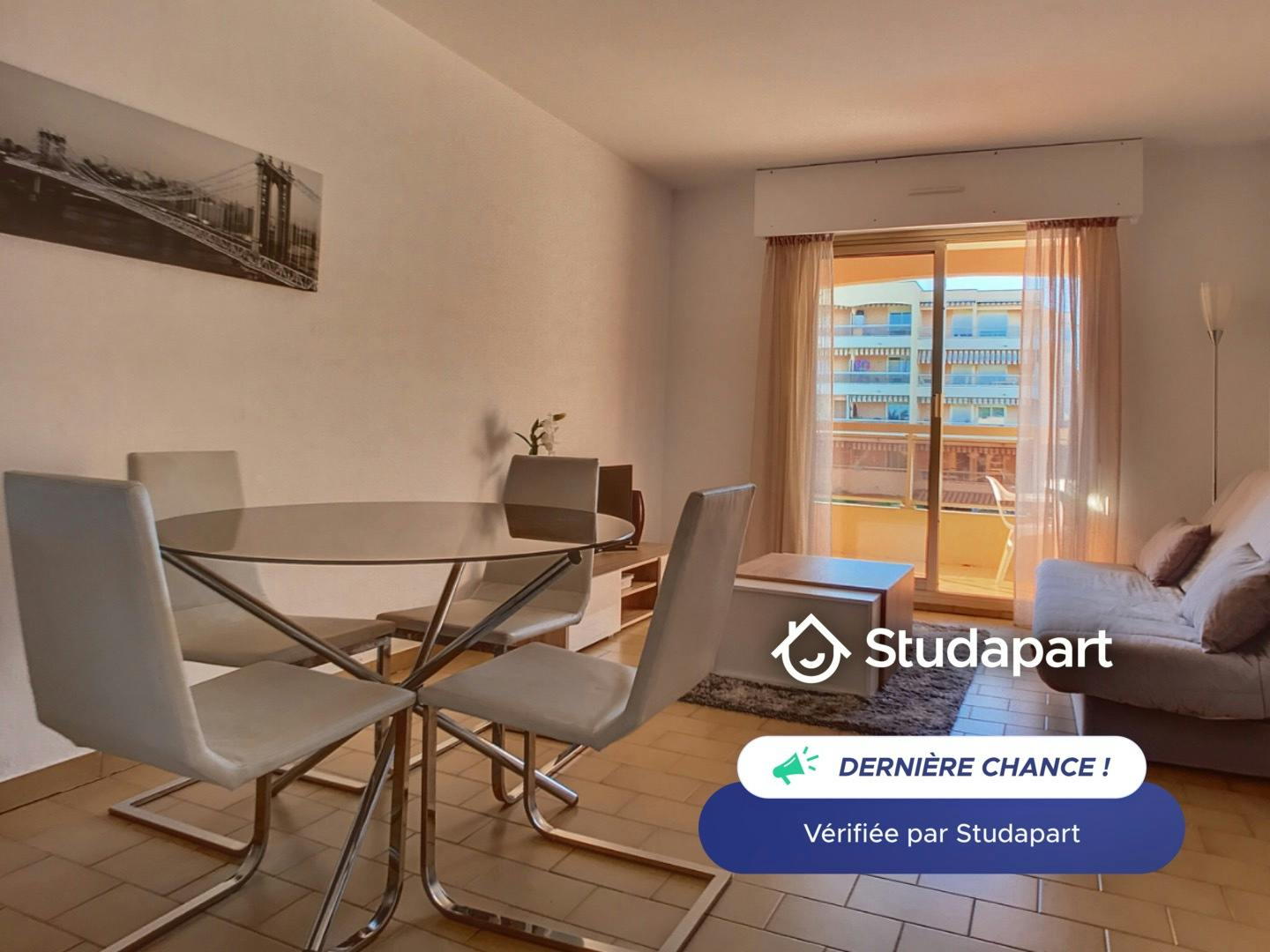 Lägenhet att hyra för 760 € i månaden i Vallauris, Avenue Georges Pompidou
