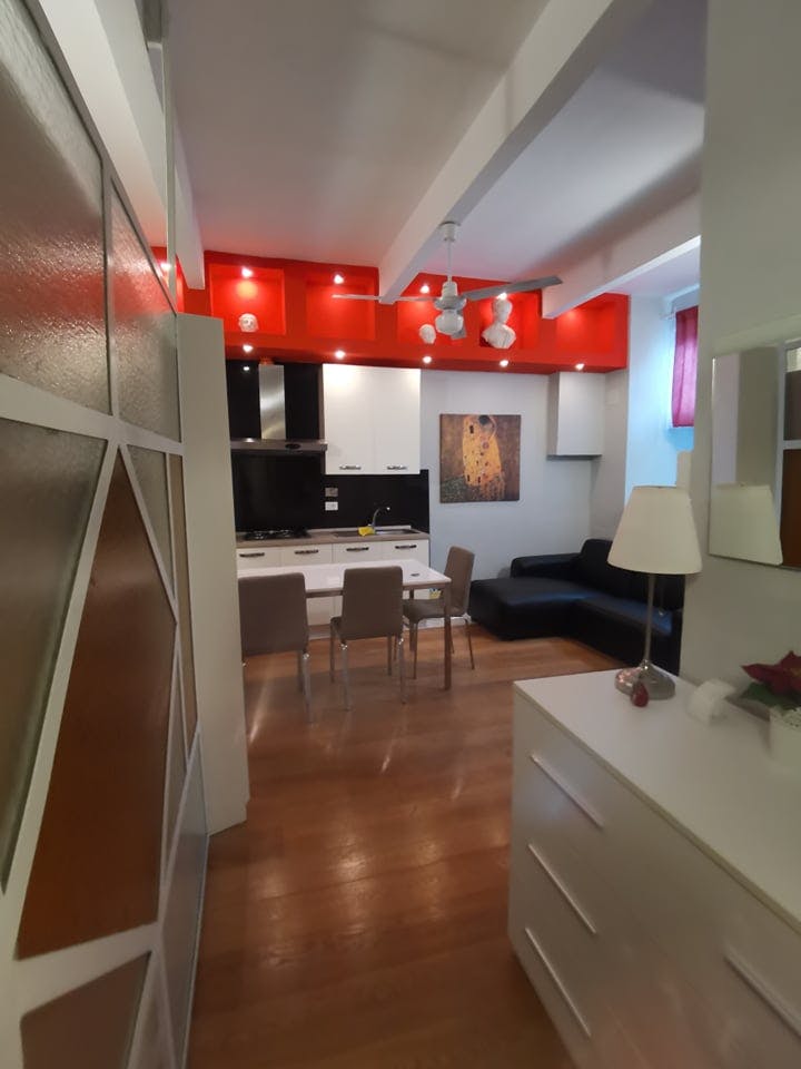 Apartment for rent for €1,000 per month in Florence, Via San Zanobi