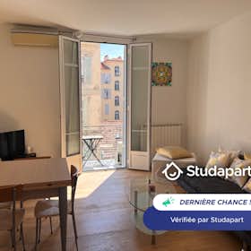 Apartment for rent for €1,300 per month in Nice, Rue Bottero