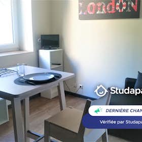 Apartment for rent for €430 per month in Reims, Rue Marie Stuart