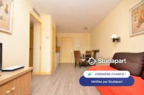 Apartament de închiriat pentru 670 EUR pe lună în Cannes, Avenue Pierre Semard