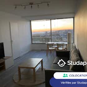 Private room for rent for €580 per month in Marseille, Boulevard du Redon