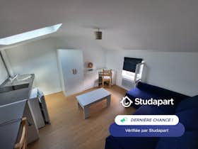 公寓 正在以 €460 的月租出租，其位于 Reims, Rue Saint-Bruno