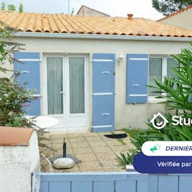 Haus for rent for 600 € per month in Châtelaillon-Plage, Avenue Abbé Guichard