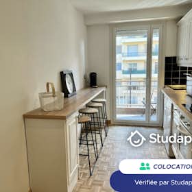 Private room for rent for €580 per month in Nice, Avenue de la Californie