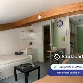 Apartament de închiriat pentru 550 EUR pe lună în Aytré, Place de la République