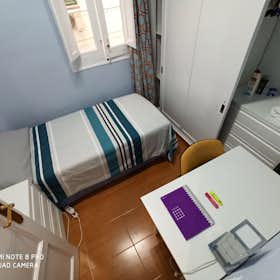 Private room for rent for €600 per month in Madrid, Calle de José Ortega y Gasset