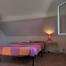 Private room for rent for €700 per month in Bondy, Avenue de la République