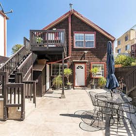 Stanza privata for rent for $1,800 per month in San Francisco, Capitol Ave