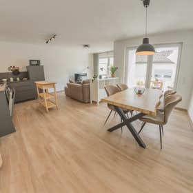 Appartement te huur voor € 1.750 per maand in Bad Salzuflen, Kantstraße