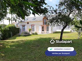 Appartement te huur voor € 495 per maand in Saint-Nazaire, Rue des Fauvettes