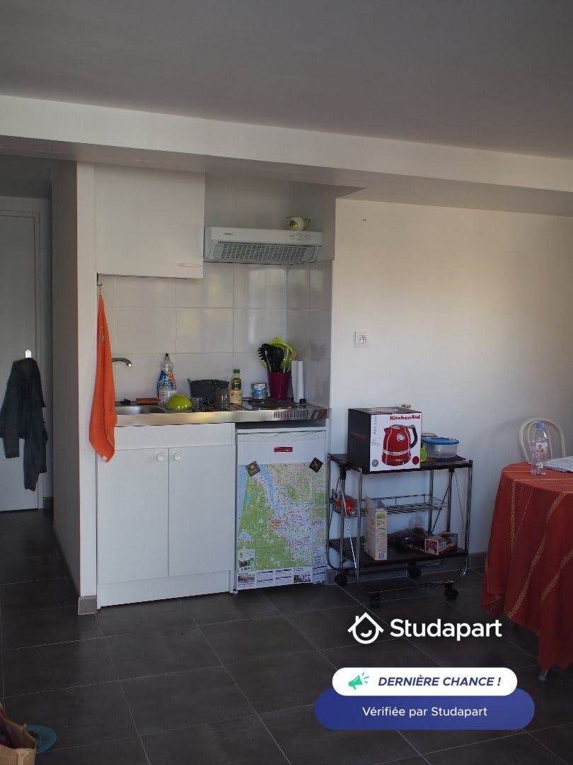 Appartement à louer pour 695 €/mois à Pessac, Rue de Chantilly