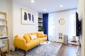 Квартира за оренду для $3,475 на місяць у New York City, Clinton St