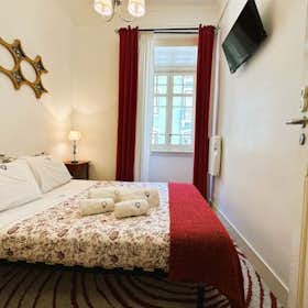 Private room for rent for €1,750 per month in Lisbon, Rua Joaquim Casimiro