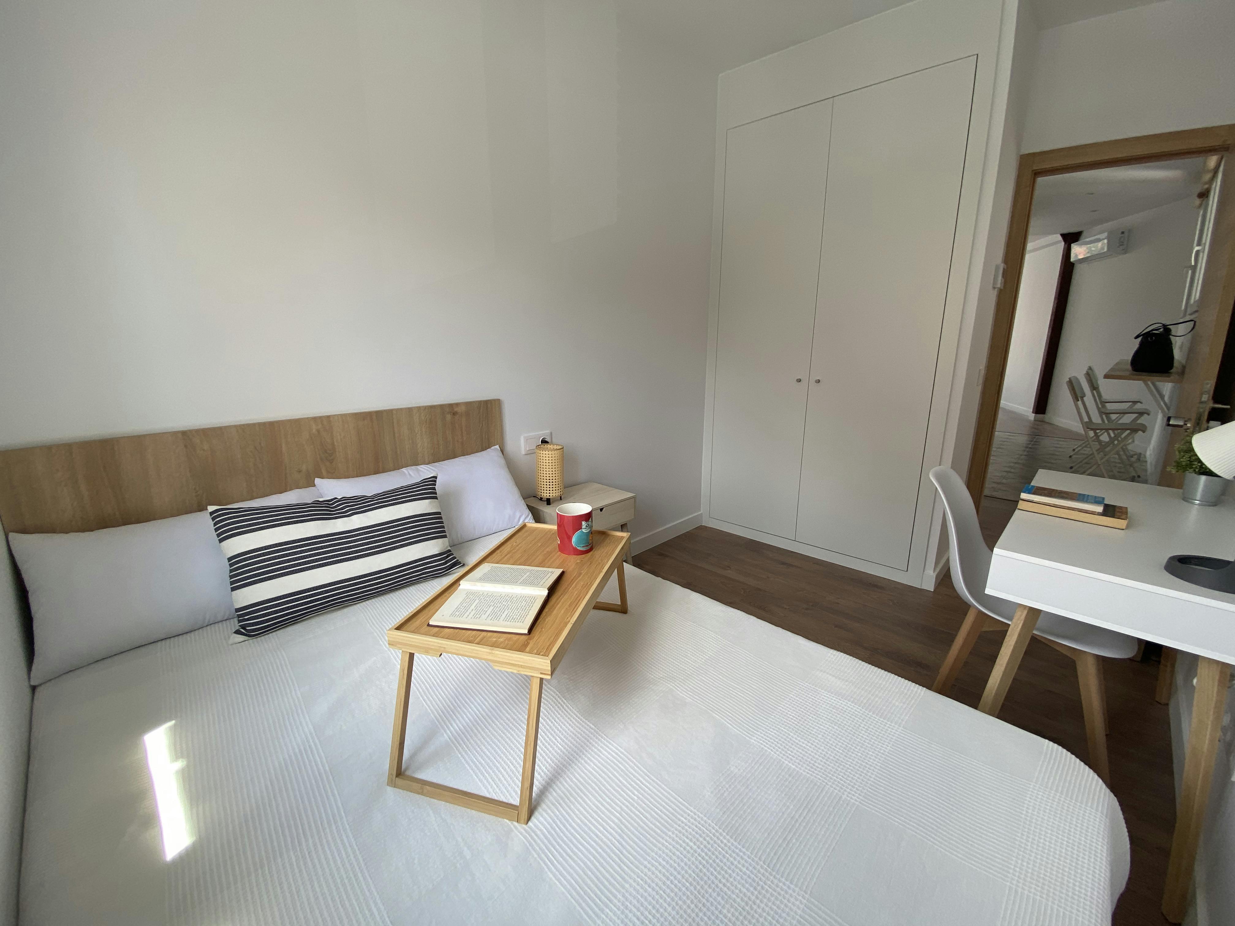 Calle del Doctor Urquiola, Madrid preview