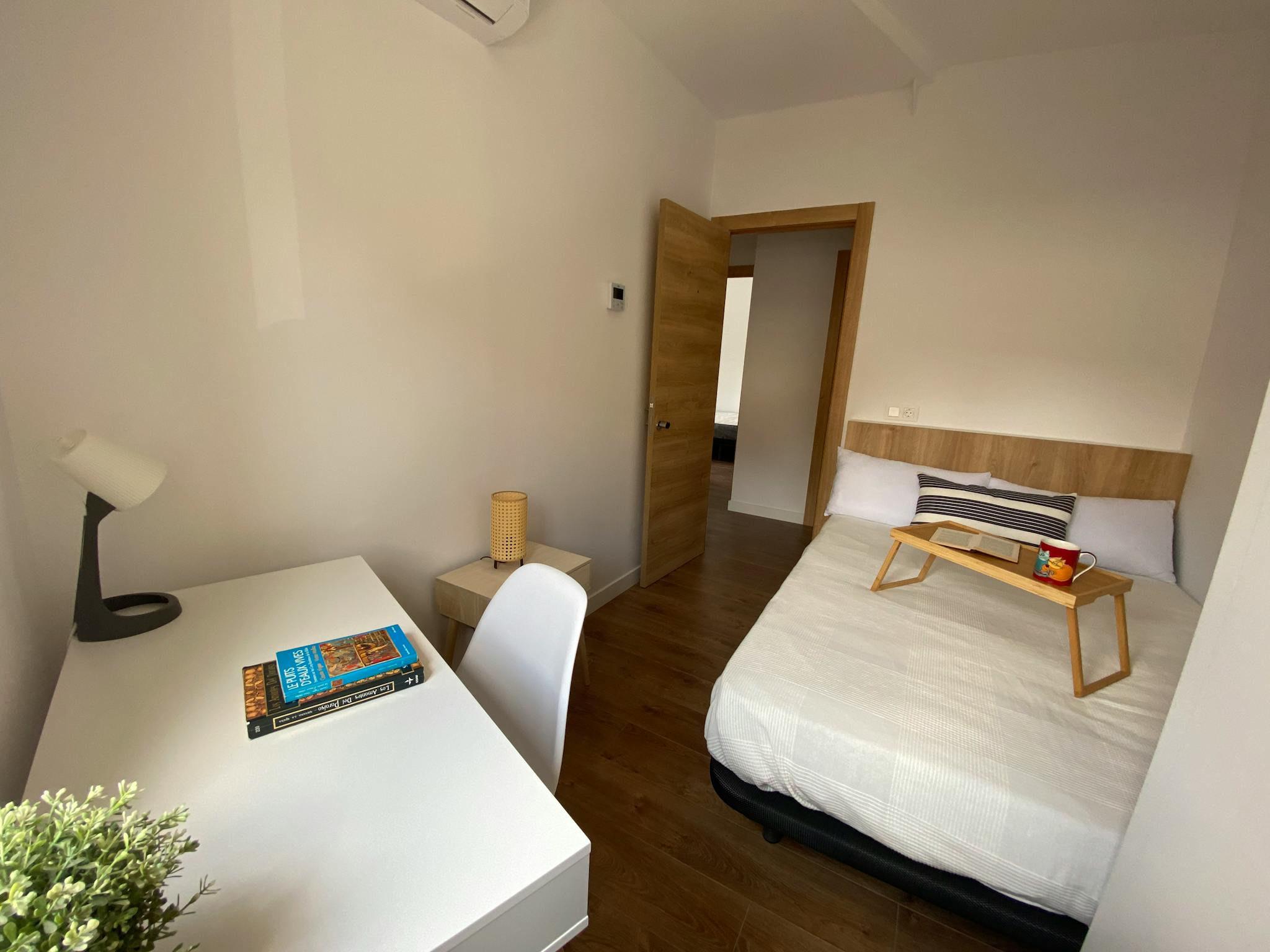 Calle del Doctor Urquiola, Madrid preview