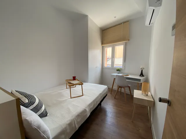 Private room in Calle del Doctor Urquiola, Madrid (1411382) room image 2