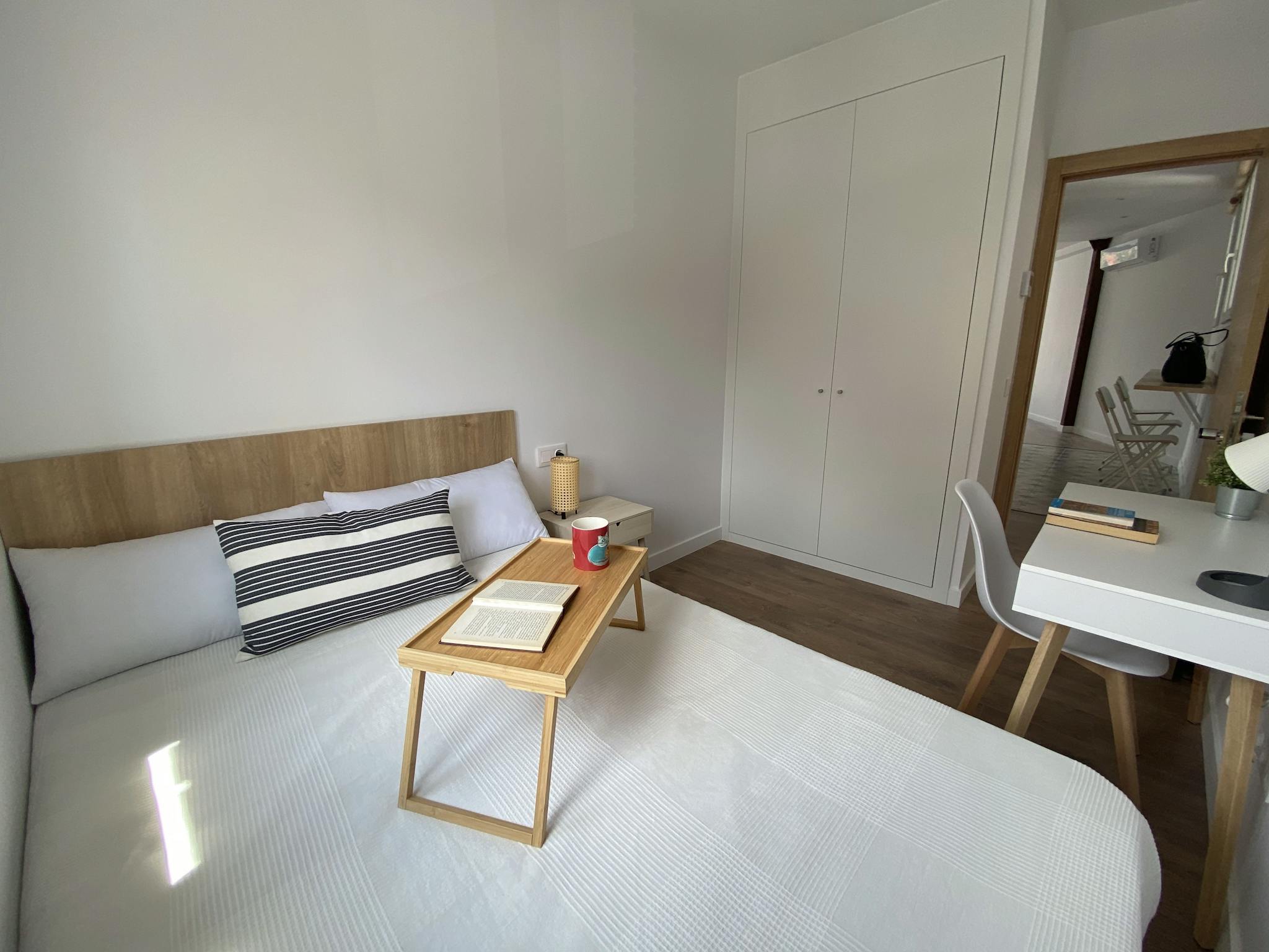 Calle del Doctor Urquiola, Madrid preview