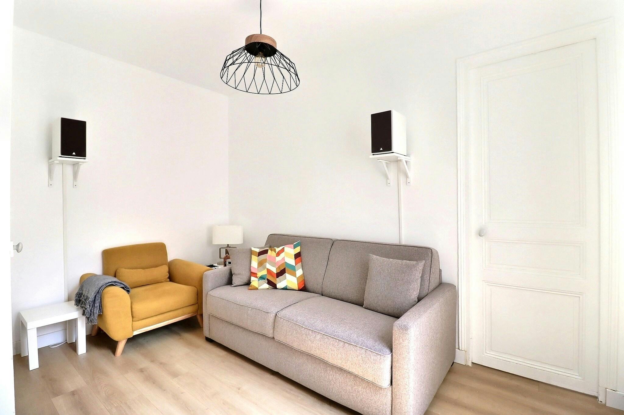 Apartament de închiriat pentru 1.484 EUR pe lună în Paris, Rue des Cascades