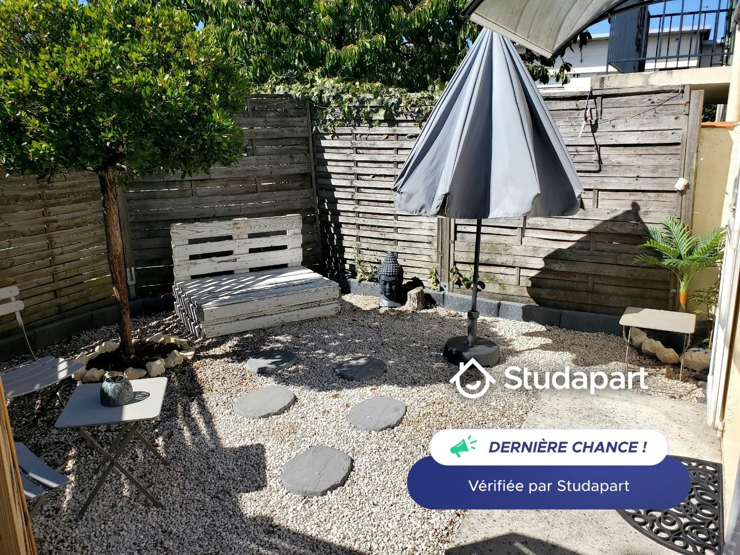 Apartment for rent on Rue des Églantiers, La Rochelle