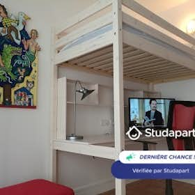 Lägenhet att hyra för 495 € i månaden i Rouen, Place de la Basse Vieille Tour