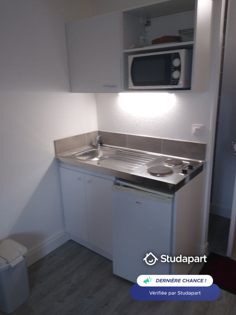 Apartment for rent on Rue de la Ceinture, Versailles - Vista 6