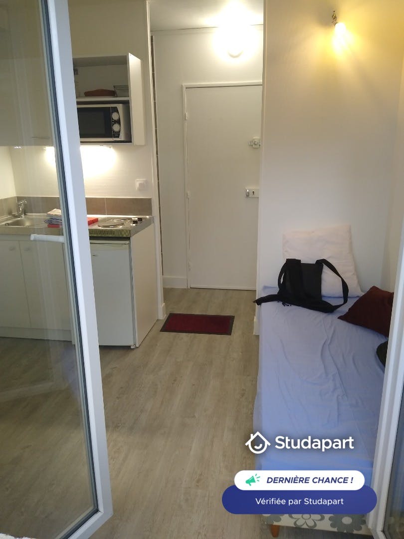 Apartment for rent on Rue de la Ceinture, Versailles - Vista 3