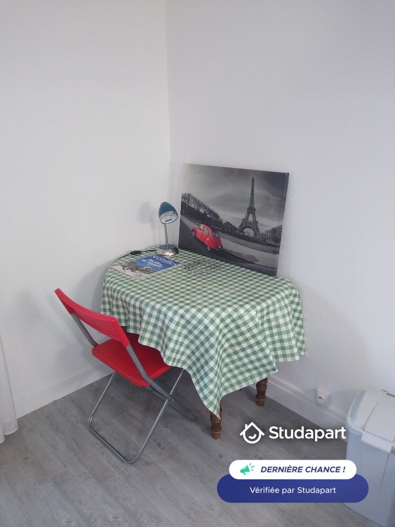 Apartment for rent on Rue de la Ceinture, Versailles - Vista 5