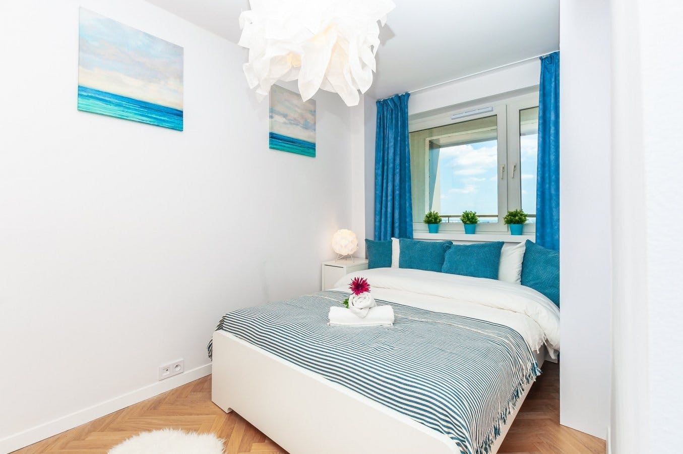 ulica Chmielna, Warsaw preview