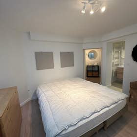 Apartment for rent for €980 per month in Ixelles, Rue de la Levure