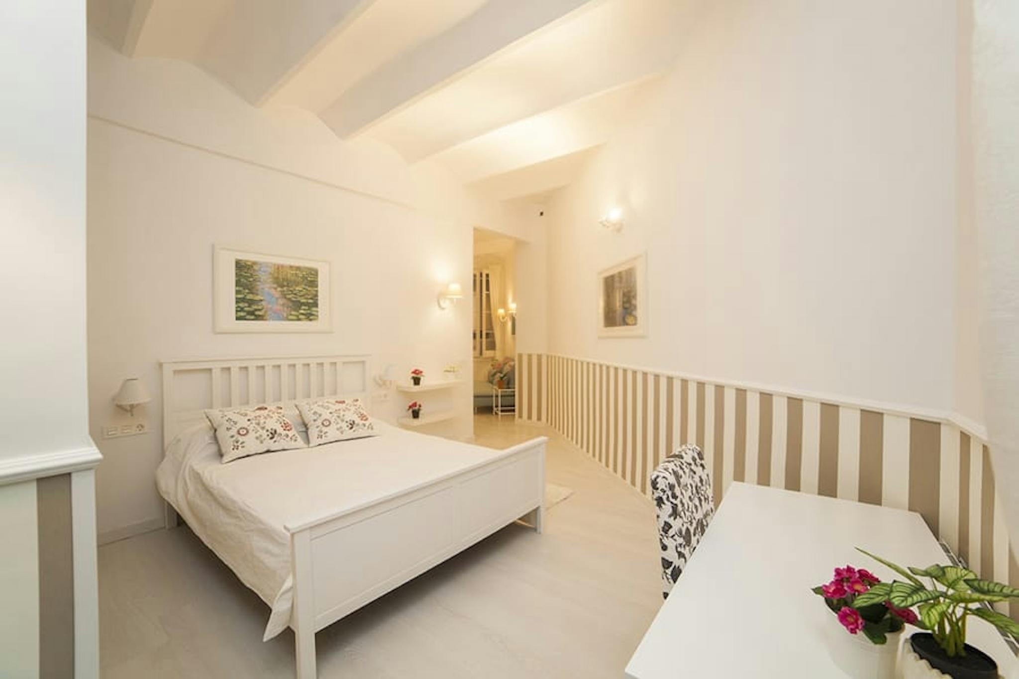 Ronda de Sant Antoni, Barcelona preview