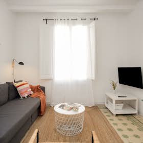 公寓 for rent for €1,900 per month in Barcelona, Carrer de la Lluna